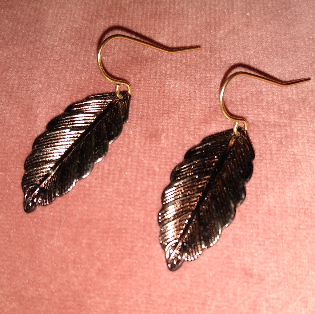 Handmade Delicate Mini Vintage Leaf Earrings Bronze Brass Leaves Botanical Katta